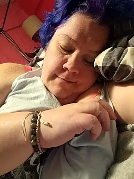 violentviolet68 online show from January 9, 8:05 pm