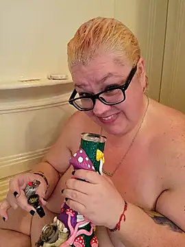 violentviolet68 online show from December 19, 6:43 pm