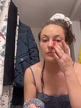 sexybriiiixoxo online show from May 10, 3:32 am