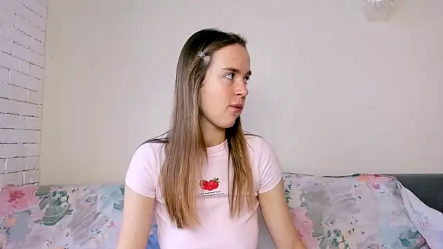 LilMary  online show from March 11, 6:40 am