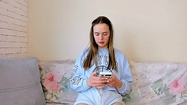 LilMary  online show from February 23, 8:04 am