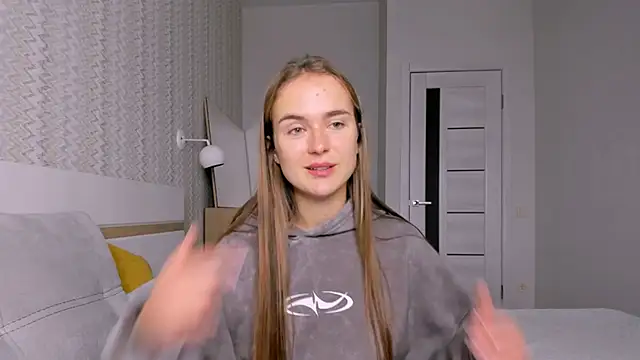 LilMary  online show from November 12, 6:50 am