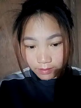 min-xinh online show from February 1, 8:29 pm