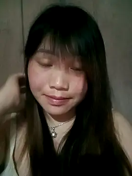 min-xinh online show from March 13, 1:49 pm