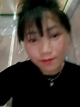 min-xinh online show from May 5, 7:55 am