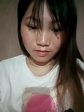 min-xinh online show from April 16, 9:50 pm