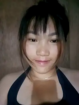 min-xinh online show from April 28, 9:52 pm