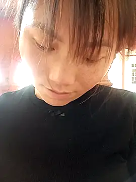 min-xinh online show from April 13, 8:07 am