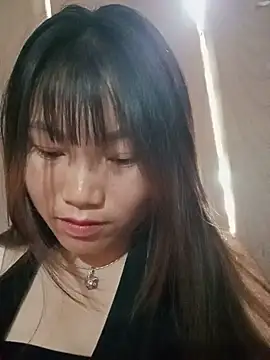 min-xinh online show from May 21, 3:04 am
