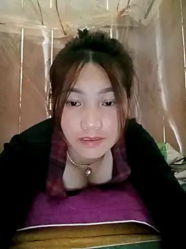 min-xinh online show from October 12, 6:37 am