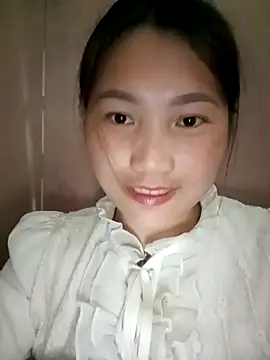 min-xinh online show from November 18, 7:00 am