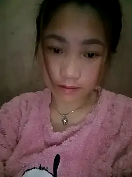 min-xinh online show from December 17, 9:42 pm