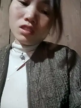 min-xinh online show from December 2, 10:00 pm