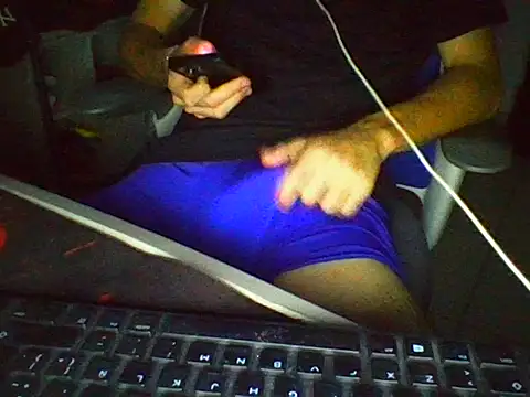 AlbertoRuiz086 online show from October 13, 6:59 am