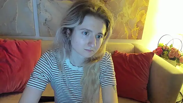 CamillaDreamer online show from April 8, 8:43 pm