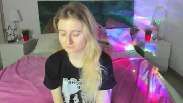 CamillaDreamer online show from March 21, 7:40 pm