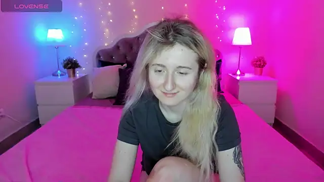 CamillaDreamer online show from January 17, 6:11 pm