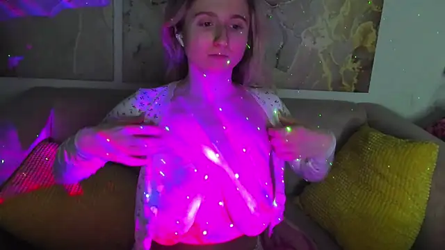 CamillaDreamer online show from March 20, 6:42 pm