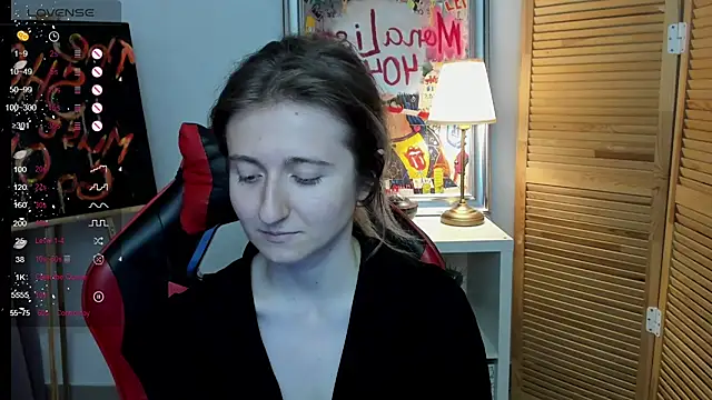 Snapshot of CamillaDreamer chatting on June 29, 7:02 pm CamillaDreamer online show from June 29, 7:02 pm