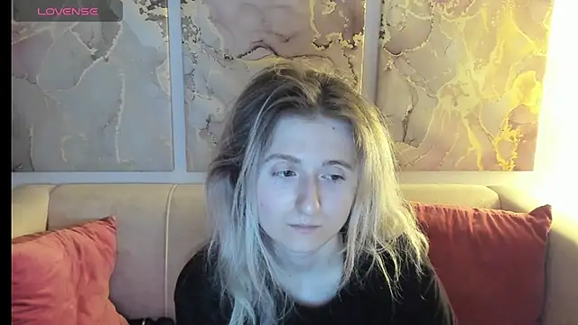 CamillaDreamer online show from April 22, 12:39 am