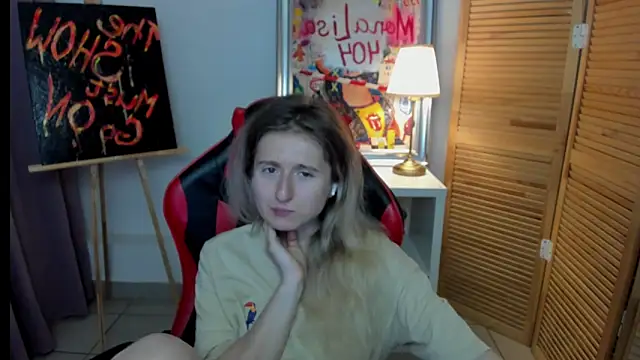 Snapshot of CamillaDreamer chatting on June 30, 5:24 pm CamillaDreamer online show from June 30, 5:24 pm