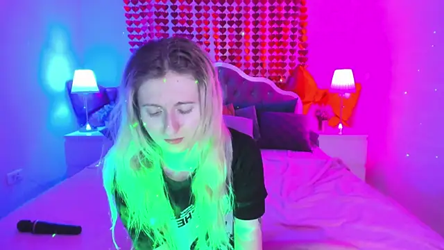 CamillaDreamer online show from February 12, 6:29 pm