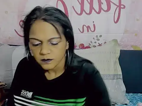 Snapshot of indianswtbella chatting on November 15, 4:49 am indianswtbella online show from November 15, 4:49 am