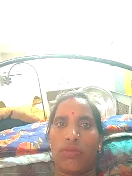 Snapshot of Munni_ji chatting on October 6, 5:52 am Munni ji online show from October 6, 5:52 am