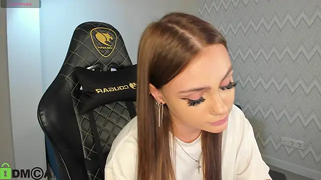 KarinaBroks online show from November 26, 11:43 am