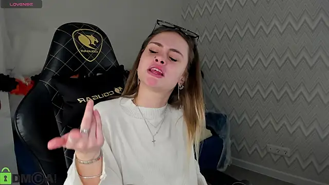 KarinaBroks online show from October 31, 8:44 am