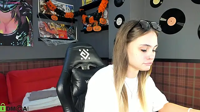 KarinaBroks online show from October 30, 3:16 am