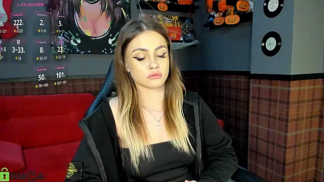 KarinaBroks online show from October 30, 3:20 pm