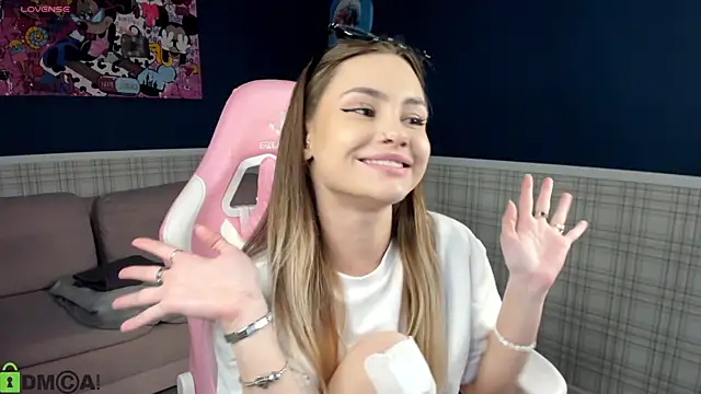 KarinaBroks online show from October 9, 8:59 am