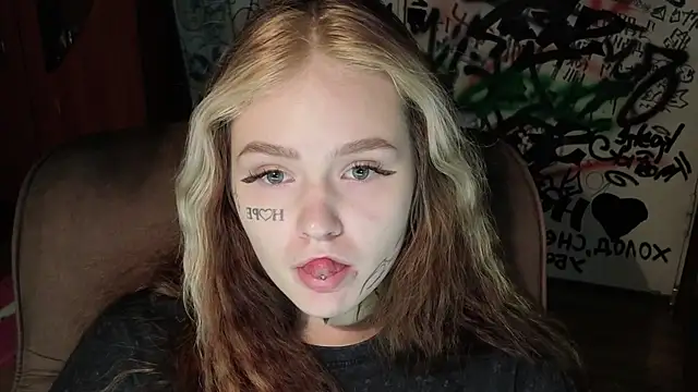 Liaaa Li online show from October 29, 7:35 pm