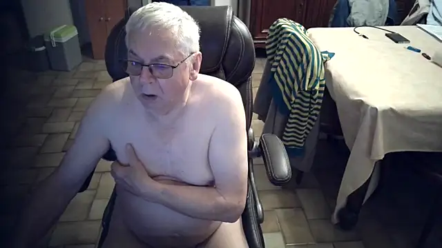 Alain633 online show from October 8, 6:26 am