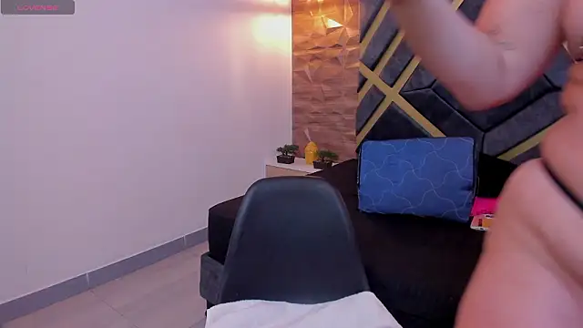 Valka Ross online show from February 19, 5:26 am