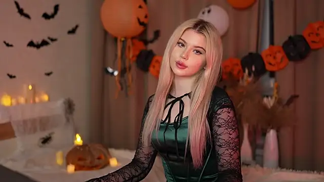 Snapshot of AshleyNikoo chatting on October 29, 3:55 pm AshleyNikoo online show from October 29, 3:55 pm