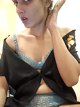 eastheaven online show from November 23, 8:24 am