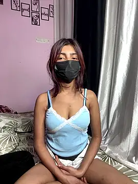 Aditi007 online show from January 18, 6:00 pm