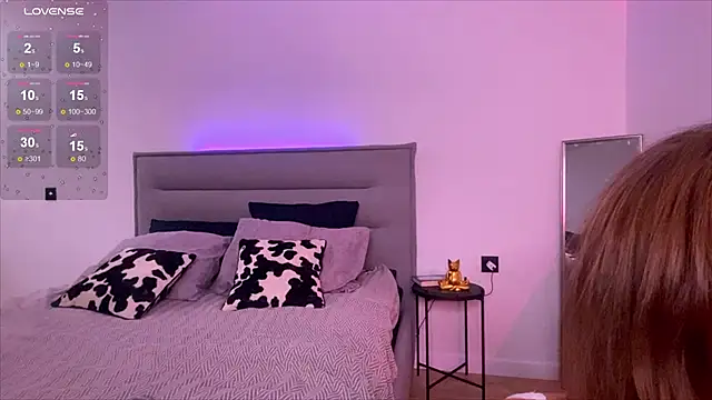 Sienna Mi  online show from December 4, 12:26 pm