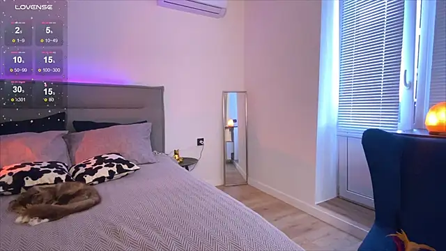 Sienna Mi  online show from November 13, 6:06 am