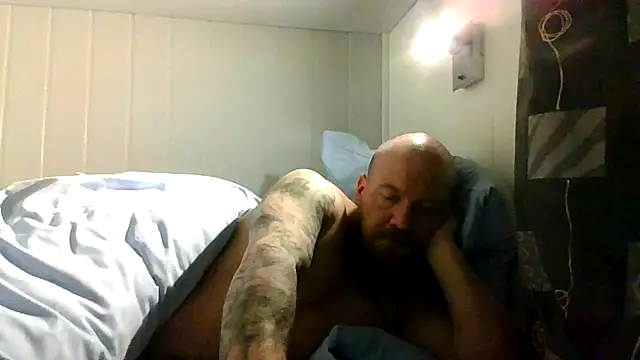 Snapshot of Real_viking chatting on February 25, 9:36 pm Real viking online show from February 25, 9:36 pm