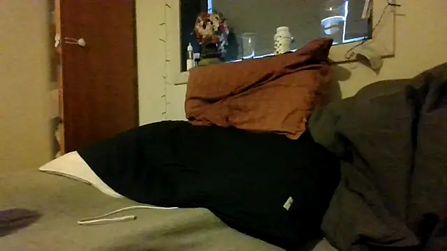 Snapshot of Real_viking chatting on December 14, 10:43 am Real viking online show from December 14, 10:43 am