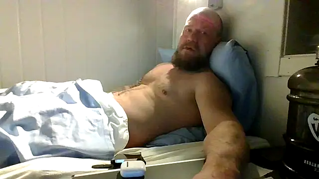 Snapshot of Real_viking chatting on February 5, 8:26 pm Real viking online show from February 5, 8:26 pm