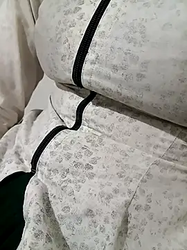 Snapshot of kavita_bhabi chatting on November 11, 3:07 pm kavita bhabi online show from November 11, 3:07 pm