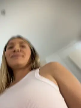 Mariana gom online show from February 3, 4:56 pm