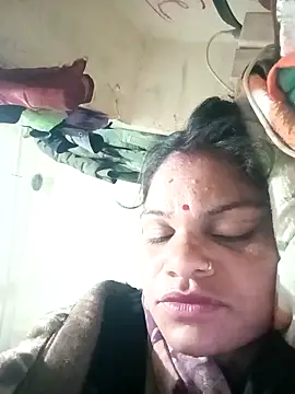 Snapshot of SHMA-77 chatting on February 7, 7:55 pm SHMA-77 online show from February 7, 7:55 pm