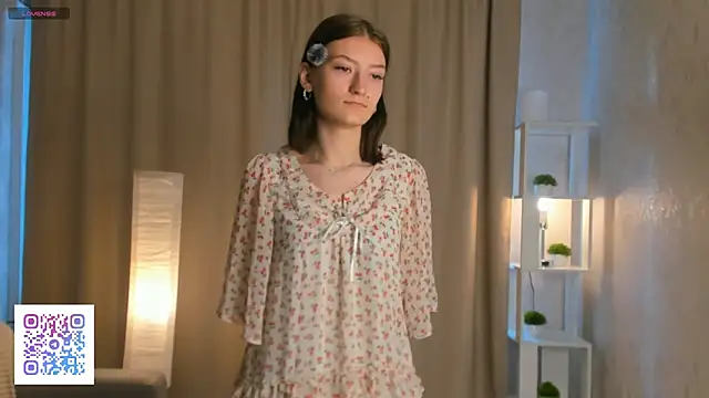 Snapshot of AnnaleeJennie chatting on September 30, 4:07 am AnnaleeJennie online show from September 30, 4:07 am