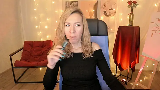 DonnaSmitth online show from February 12, 6:29 pm