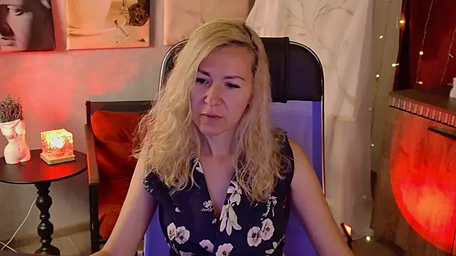 DonnaSmitth online show from June 30, 10:21 pm
